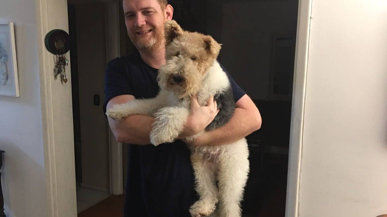 Agostinho Ornellas e seu cão, Nietzsche, o Pirata de 'O Tempo Não Para'