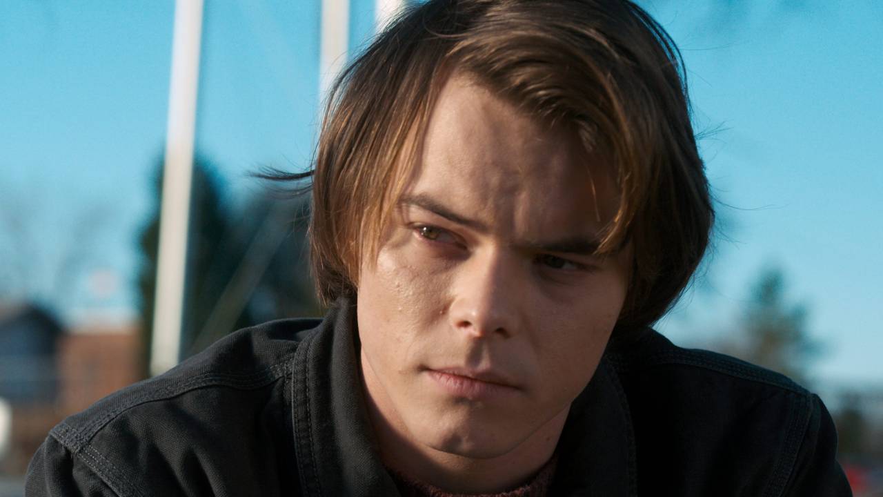 Charlie Heaton como Jonathan em 'Stranger Things'