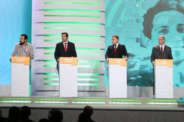 Guilherme Boulos (PSOL), Fernando Haddad (PT), Alvaro Dias (Podemos) e Ciro Gomes (PDT), durante debate entre presidenciáveis realizado pela TV Aparecida - 20/09/2018