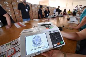 Justiça Eleitoral testa urnas eletrônicas