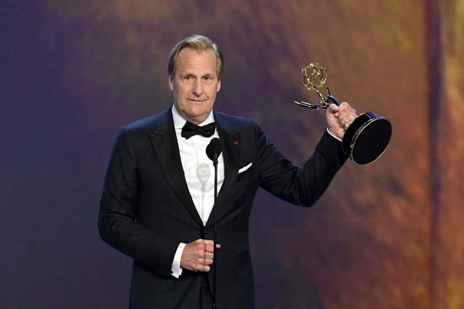 Jeff Daniels vence na categoria de Melhor ator coadjuvante em minissérie ou filme feito para TV - 17/09/2018