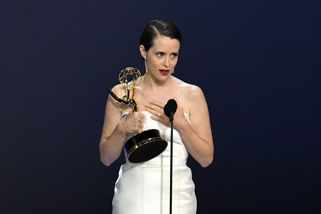 Claire Foy vence na categoria de Melhor atriz em série dramática, durante o Emmy Awards - 17/09/2018
