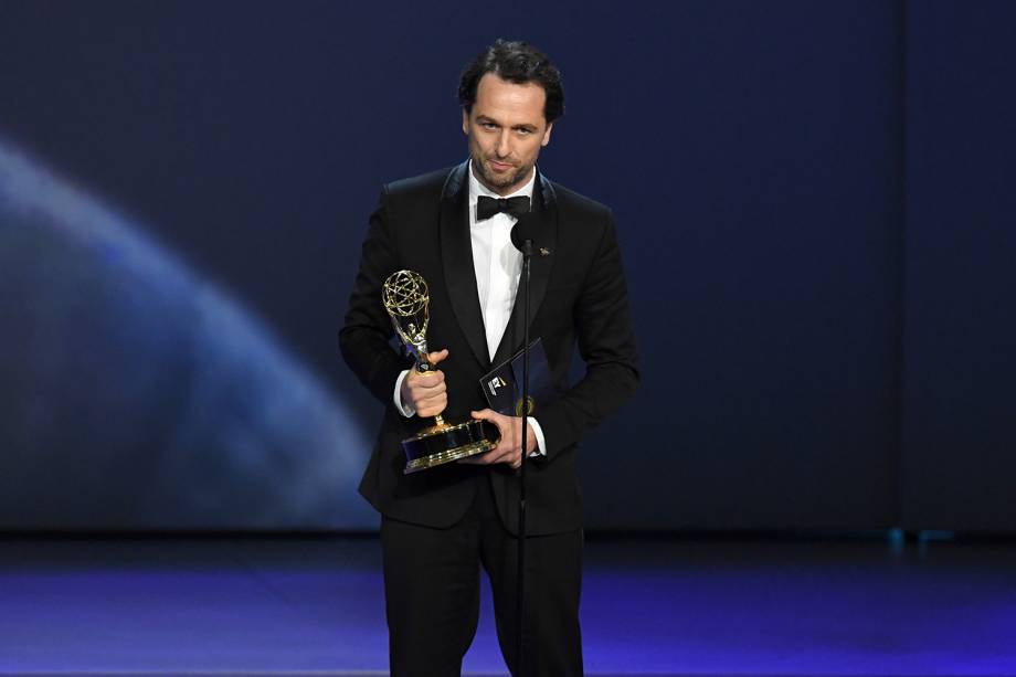 Matthew Rhys vence na categoria de Melhor ator em série dramática, durante o Emmy Awards - 17/09/2018