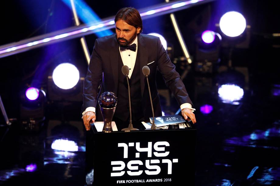 Fifa 'The Best' 2018: Modric é eleito o melhor jogador do mundo - Placar -  O futebol sem barreiras para você