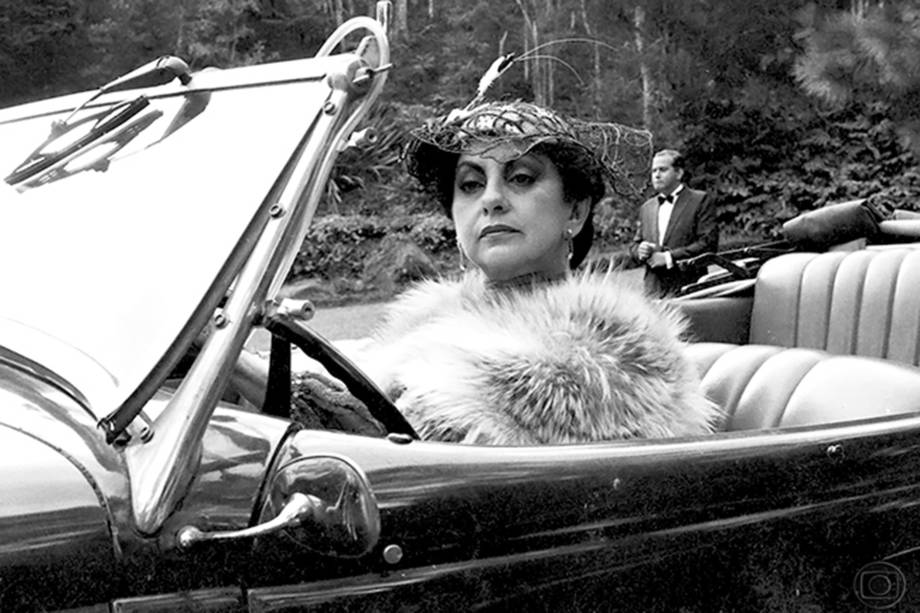Beatriz Segall na série 'A, E, I, O...Urca', de 1990