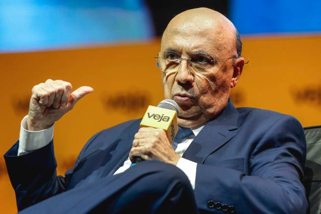 <span>Questionado se daria um cargo a Temer, Meirelles afirmou ver “obsessão” com o nome de seu ex-chefe e de quem herdou a missão de defender o governo mais impopular desde a redemocratização</span> <span>Questionado se daria um cargo a Temer, Meirelles afirmou ver “obsessão” com o nome de seu ex-chefe e de quem herdou a missão de defender o governo mais impopular desde a redemocratização</span>