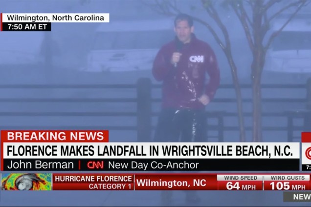 Repórter da CNN anuncia o Furacão Florence tocando o solo dos Estados Unidos em Wilmington, na Carolina do Norte - 14/09/2018