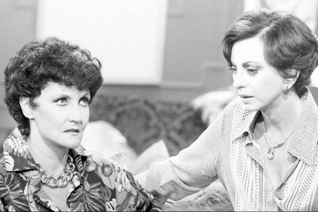 Monah Delacy e Beatriz Segall em 'Pai Herói'