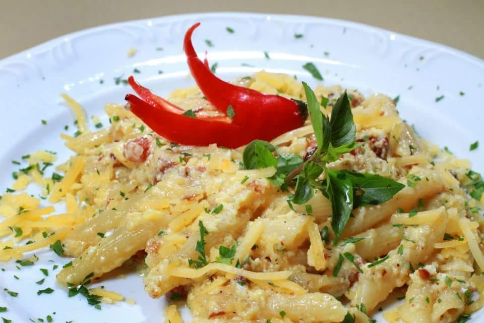 Penne alla carbonara