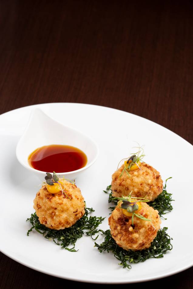 O bolinho do agreste, feito com tapioca e recheado com carne de sol, catupiry e nata é uma das sugestões de entrada do Quintal da Varjota para o Menu Veja Comer & Beber O bolinho do agreste, feito com tapioca e recheado com carne de sol, catupiry e nata é uma das sugestões de entrada do Quintal da Varjota para o Menu Veja Comer & Beber