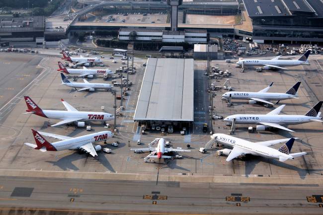 Aeroporto Internacional de Guarulhos – Cumbica Aeroporto Internacional de Guarulhos/Cumbica, em São Paulo - 12/10/2014