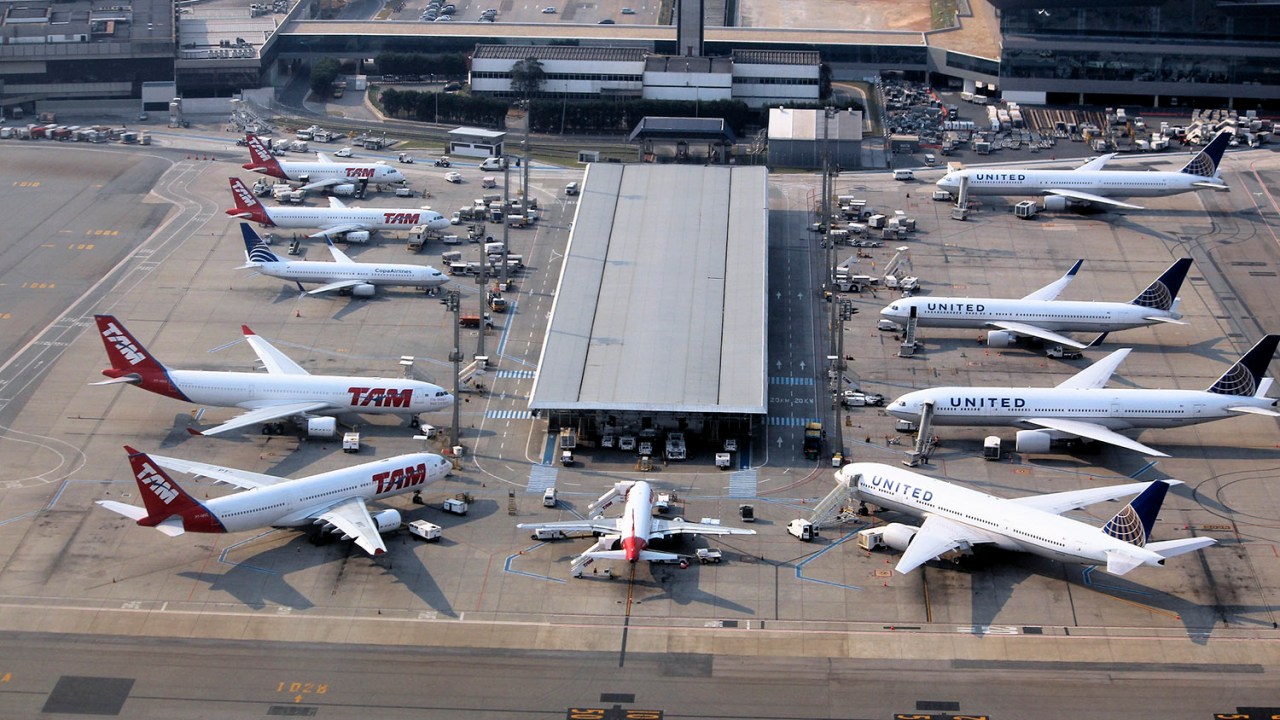 Aeroporto Internacional de Guarulhos/Cumbica, em São Paulo - 12/10/2014