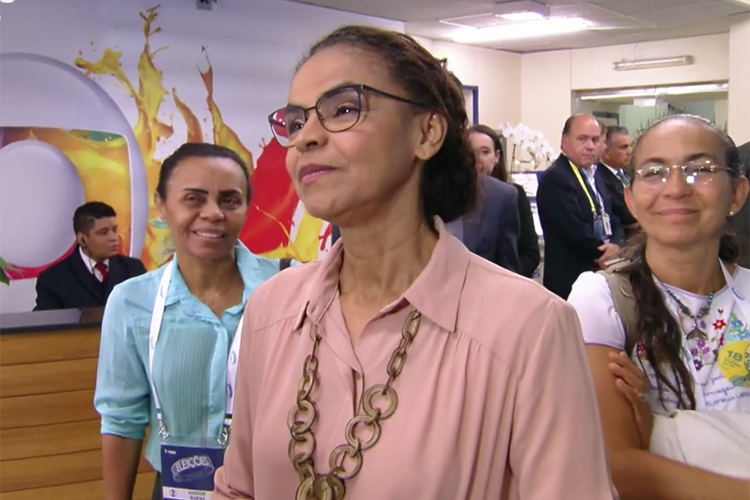 Marina Silva (Rede), candidata à Presidência da República, chega aos estúdios da TV Globo para participar de debate presidencial - 04/10/2018 Marina Silva (Rede), candidata à Presidência da República, chega aos estúdios da TV Globo para participar de debate presidencial - 04/10/2018