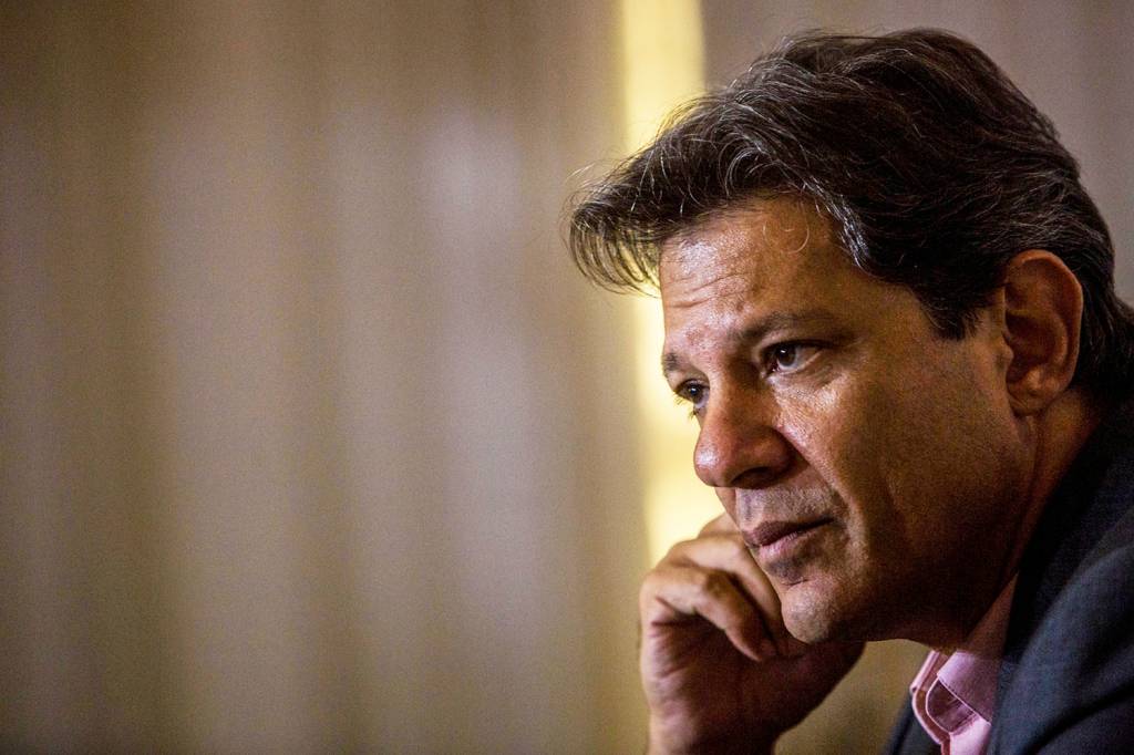 De olho no Palácio dos Bandeirantes, Haddad se movimenta em SP