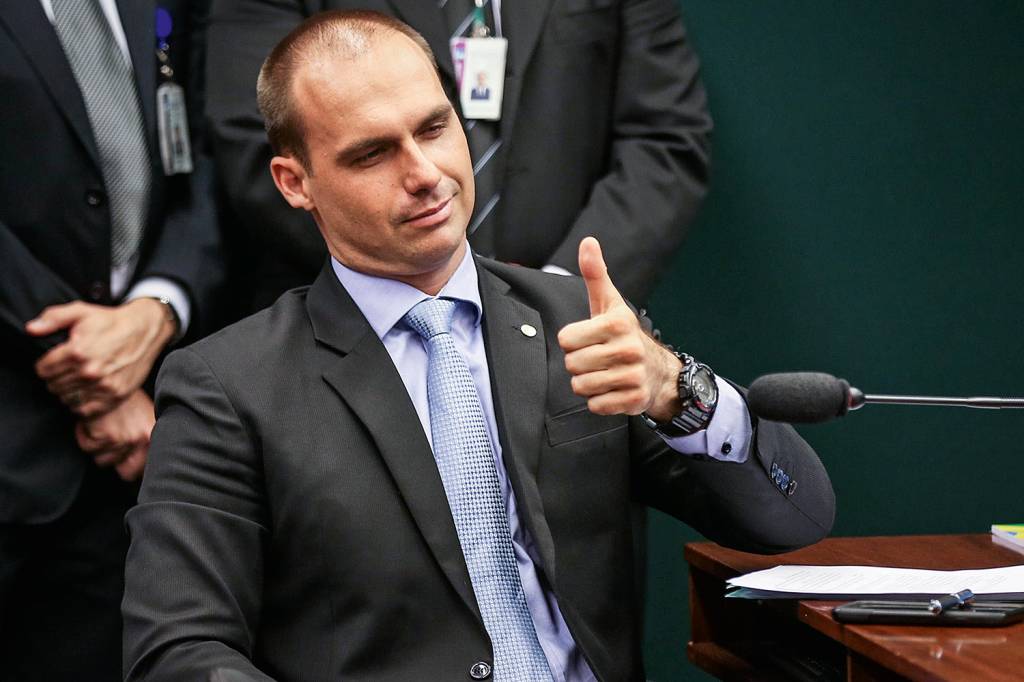 Bolsonaro sugere aumentar maioridade penal para 34 anos