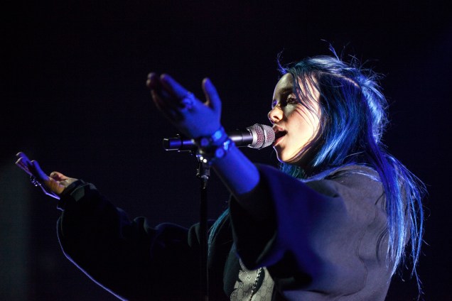 A cantora Billie Eilish durante performance no Spectrum Center em Charlotte, Carolina do Norte - 03/10/2018