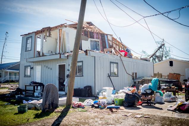 Residência é destruída após a passagem do furacão Michael em Panama City, cidade localizada no estado americano da Flórida - 11/10/2018