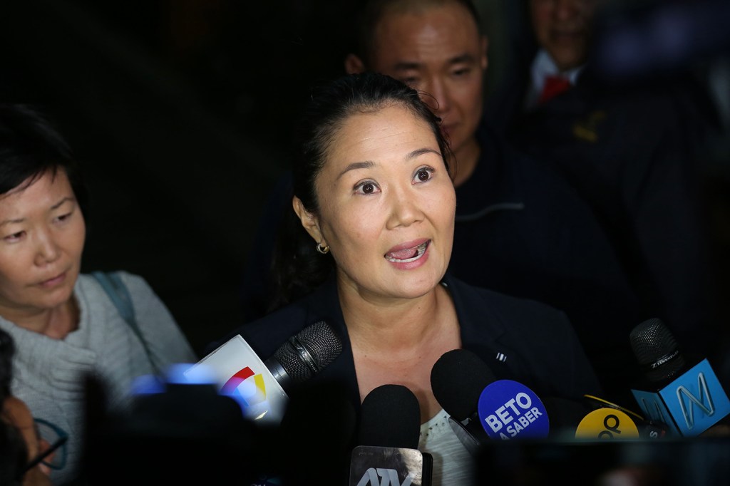 Keiko Fujimori, filha do ex-presidente do Peru, fala com a imprensa em Lima - 03/10/2018