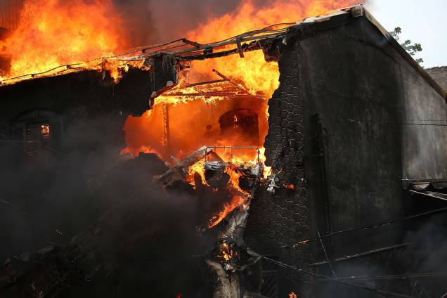 Aeronave de pequeno porte cai e atinge casas na zona norte de São Paulo (SP) - 30/11/2018 Aeronave de pequeno porte cai e atinge casas na zona norte de São Paulo (SP) - 30/11/2018