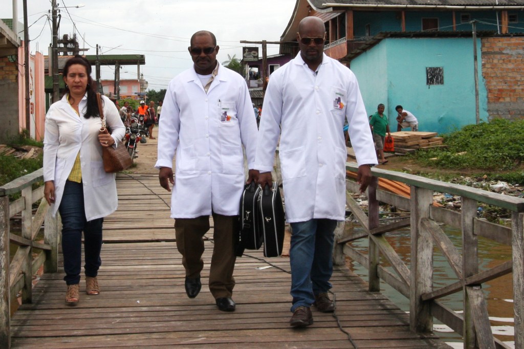 Médicos cubanos a serviço do programa Mais Médicos, no estado do Pará, Ilha do Marajó cidade de Breves em 2015