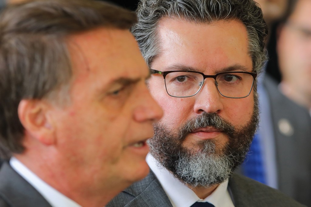 O diplomata Ernesto Araújo é indicado por Jair Bolsonaro para ser ministro das Relações Exteriores - 14/11/2018