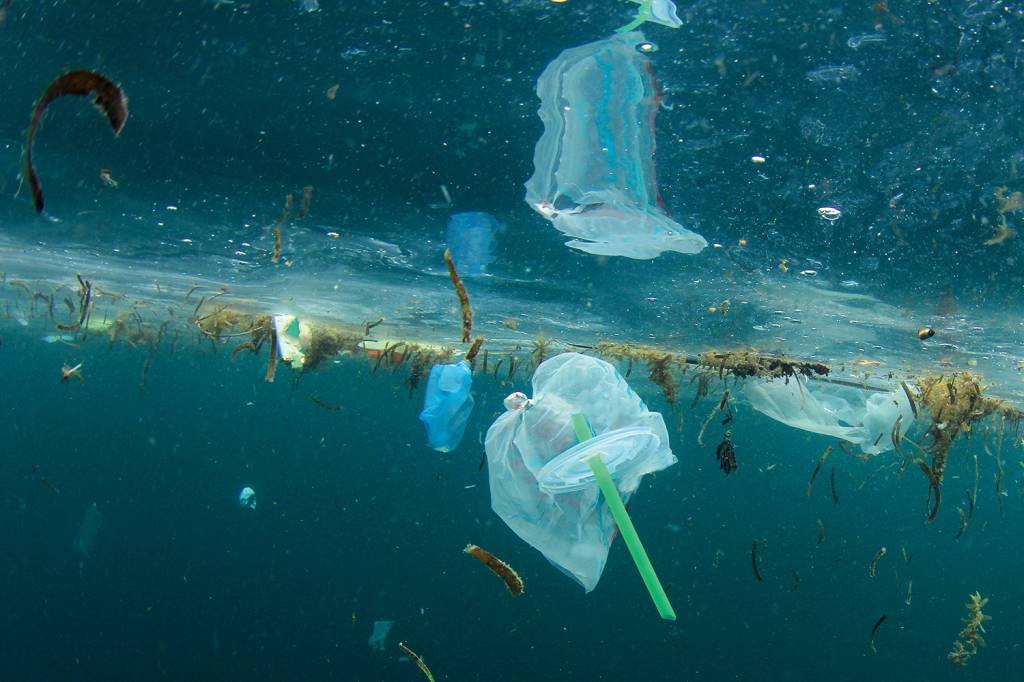 Pacto mundial contra poluição por plástico colapsa com fracasso em negociações da ONU