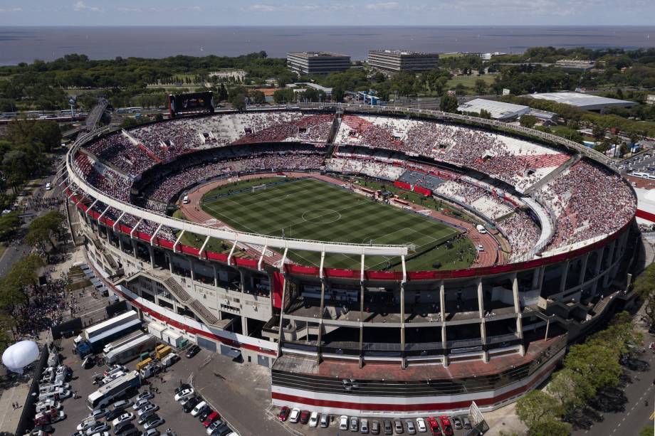 Vista aérea mostra o estádio Monumental de Nuñez em Buenos Aires antes da final da Copa Libertadores entre River Plate e Boca Juniors - 24/11/2018