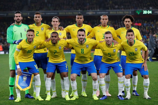 Jogadores da Seleção Brasileira posam para foto antes de amistoso contra o Uruguai, em Londres - 16/11/2018