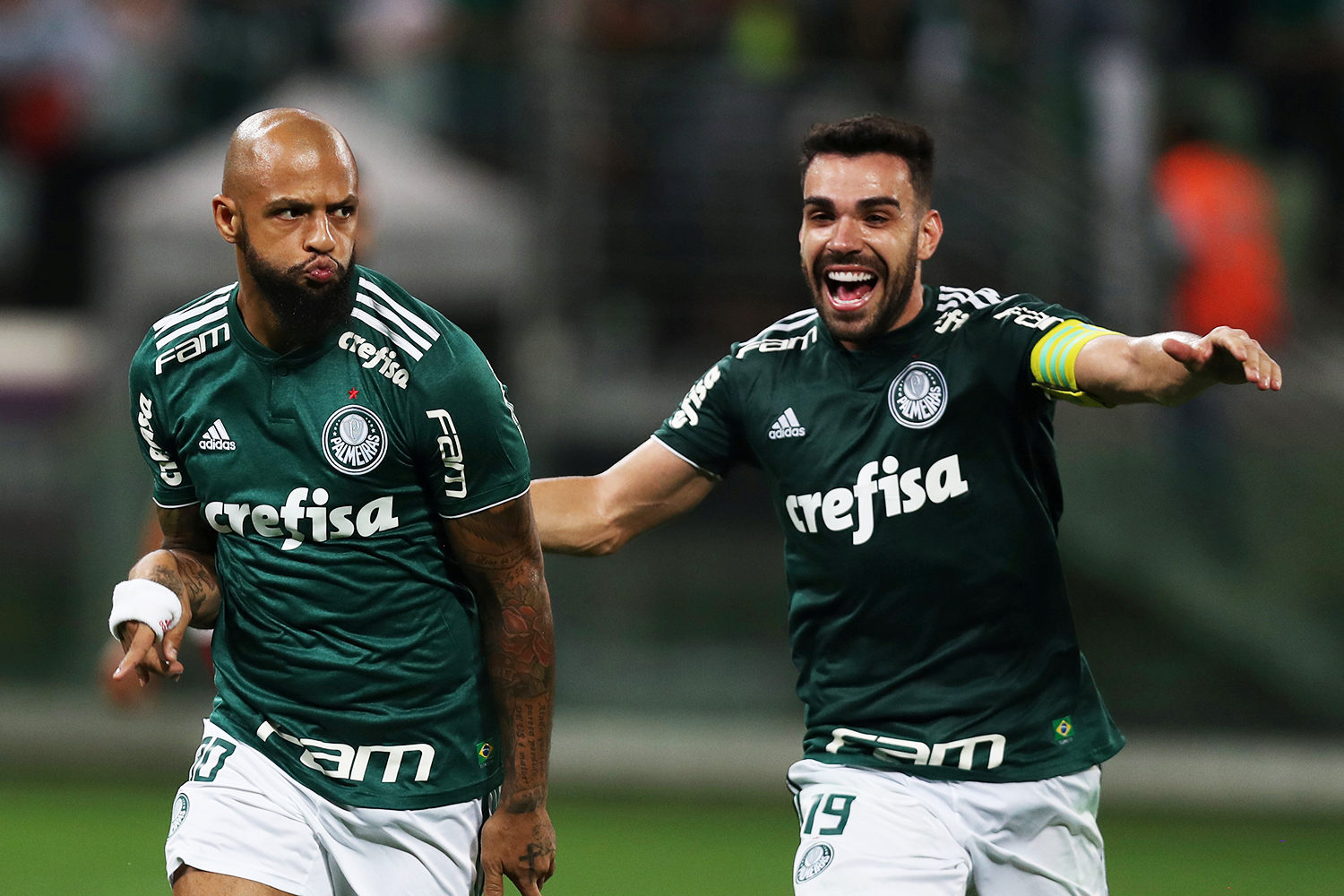 Palmeiras vence Fluminense por 3 a 0 e fica mais perto do título