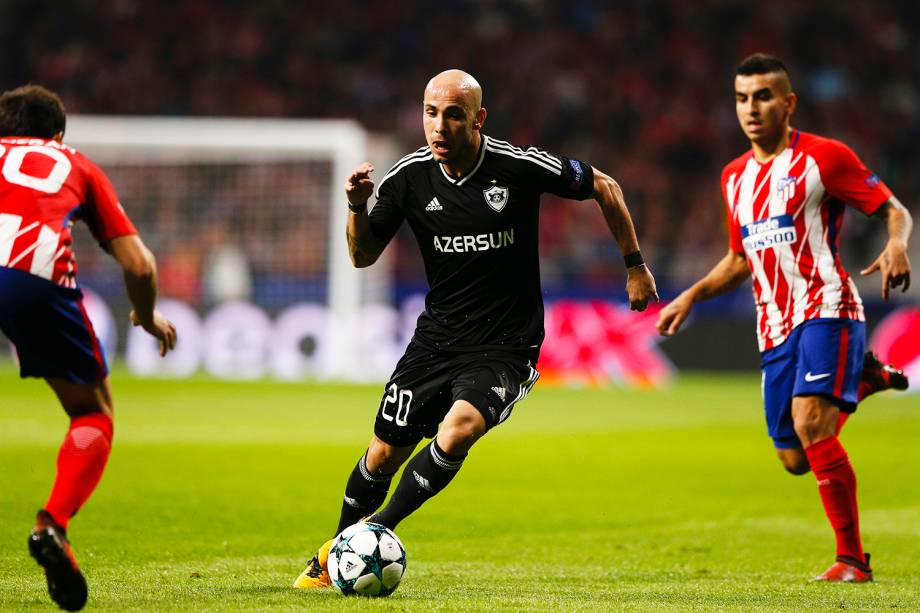 Richard Almeida, do Qarabag, durante partida contra o Atlético de Madrid, válida pela Liga dos Campeões da Europa - 31/10/2017