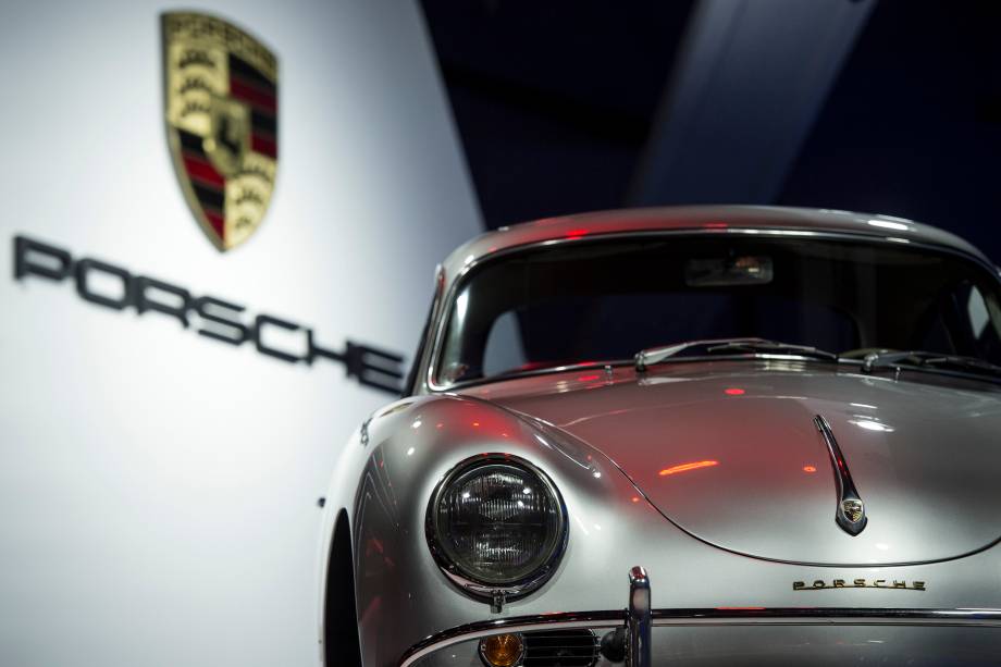 Réplica do Porsche 356 é apresentado durante a abertura do Salão do Automóvel 2018 para a imprensa, no São Paulo Expo - 06/11/2018