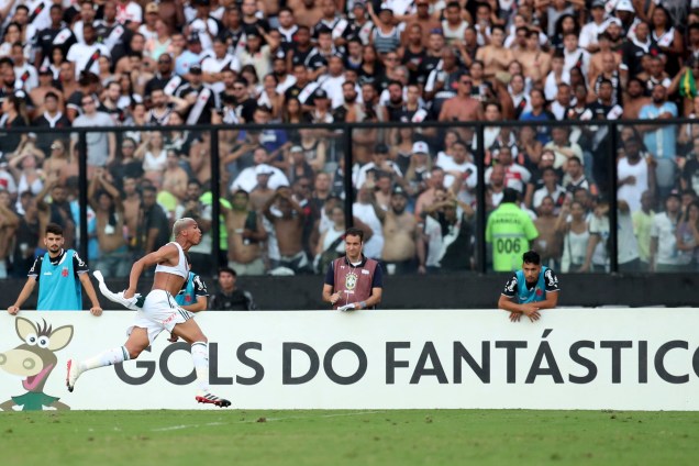 O atacante Deyverson comemora o gol da vitória sobre o Vasco em São Januário que garantiu o título do Campeonato Brasileiro ao Palmeiras - 25/11/2018