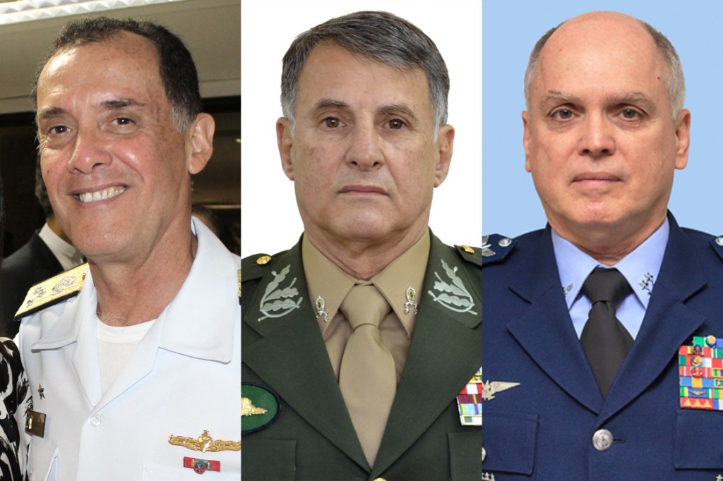 O Almirante Ilques Barbosa Júnior, o general Edson Leal Pujol e o tenente-brigadeiro do ar Antonio Carlos Moretti Bermudez