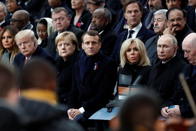 Líderes mundiais participam de cerimônia em comemoração aos 100 anos do Dia do Armistício, que marcou o fim da Primeira Guerra Mundial, no Arco do Triunfo, em Paris - 11/11/2018