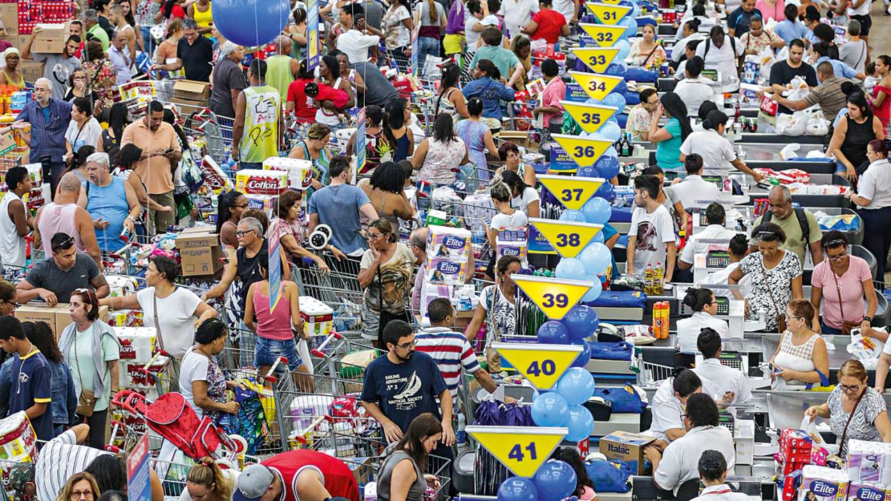 supermercados lotados