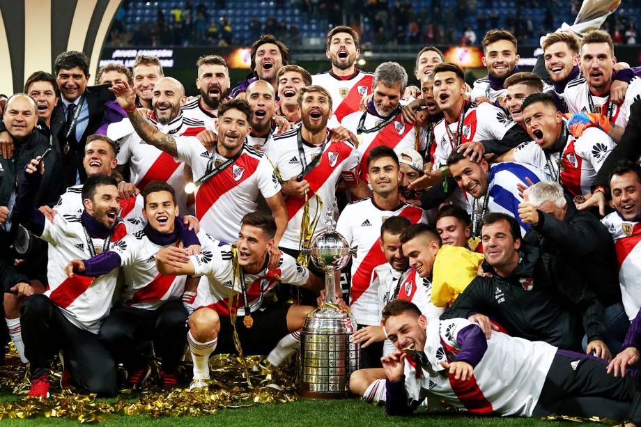 Jogadores do River Plate comemoram após a conquista do tetracampeonato da Copa Libertadores da América - 09/12/2018