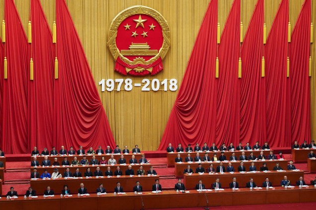 Presidente chinês Xi Jinping faz discurso durante evento pelos 40 anos das reformas econômicas no Grande Salão do Povo, em Pequim - 18/12/2018