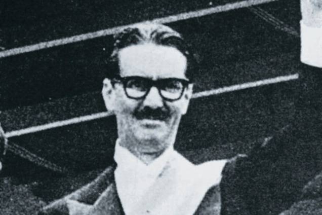 Tendo a vassoura como símbolo político, Jânio Quadros teve uma rápida passagem no cargo de presidente da República - 7 meses - entre os meses de janeiro e agosto de 1961. Jânio era torcedor do Corinthians Tendo a vassoura como símbolo político, Jânio Quadros teve uma rápida passagem no cargo de presidente da República - 7 meses - entre os meses de janeiro e agosto de 1961. Jânio era torcedor do Corinthians
