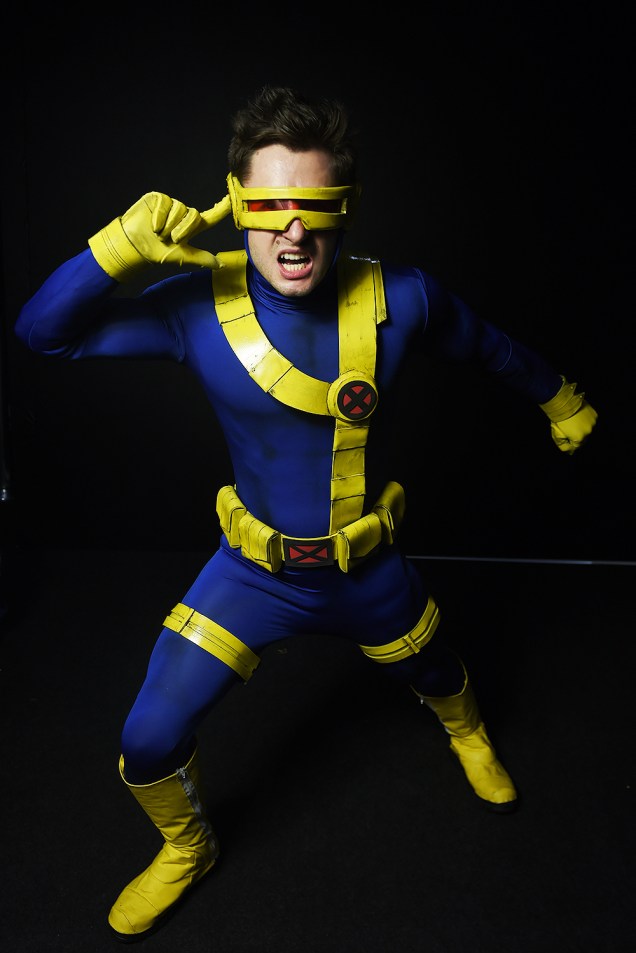 Cosplay do personagem "Ciclope", dos quadrinhos de "X-Man", durante o segundo dia da Comic Con Experience 2018, realizada na São Paulo Expo - 07/12/2018
