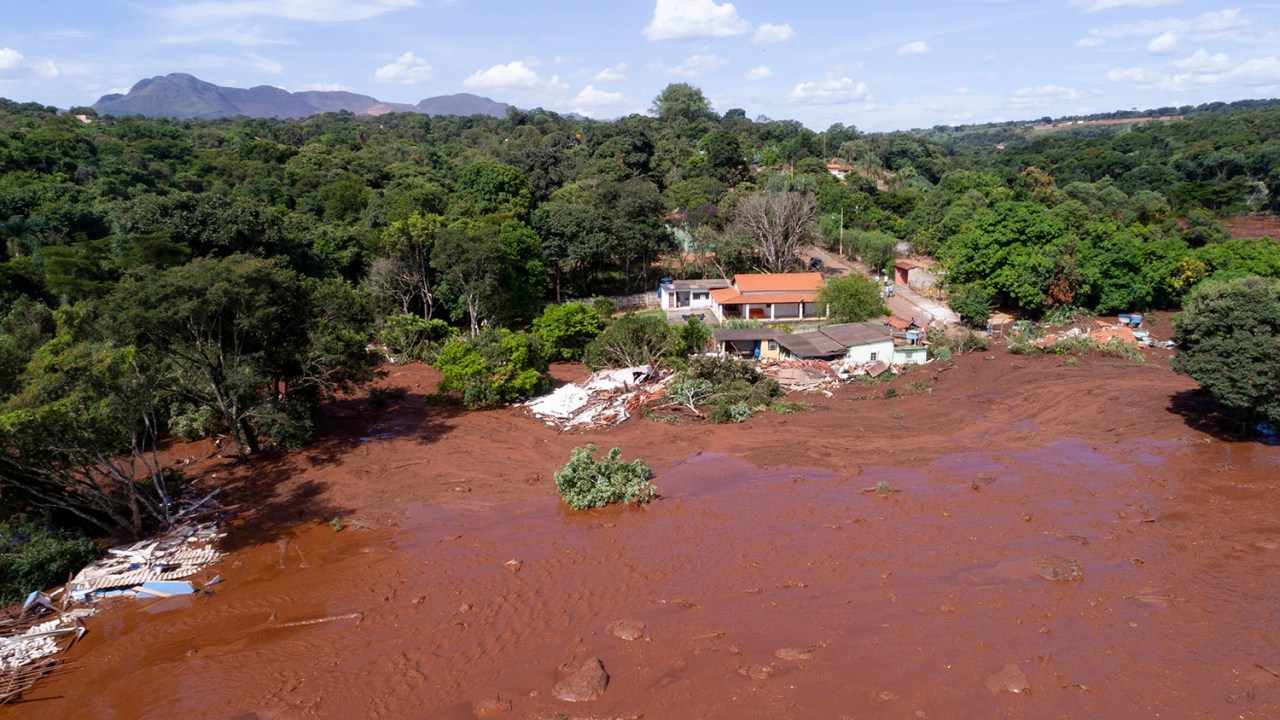 Rompimento de barragem em Brumadinho