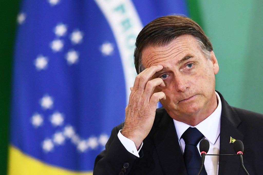 O presidente da República, Jair Bolsonaro, durante cerimônia de posse aos presidentes de bancos públicos, realizada no Palácio do Planalto, em Brasília (DF) - 07/01/2019