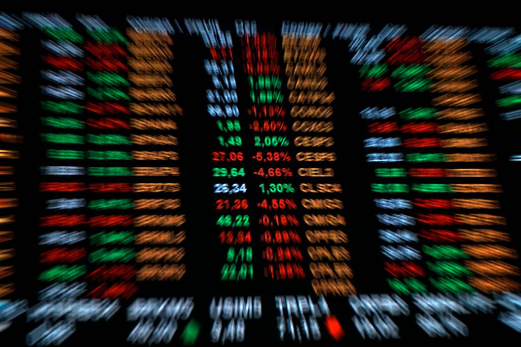 Ibovespa abre a semana em alta com otimismo global e foco no Banco Central