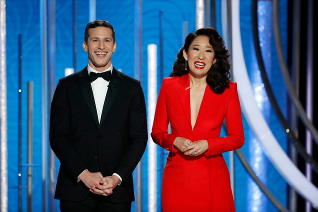 Sandra Oh e Andy Samberg apresentam a cerimônia de premiação da 76ª edição do Globo de Ouro, em Beverly Hills, Califórnia - 06/01/2019