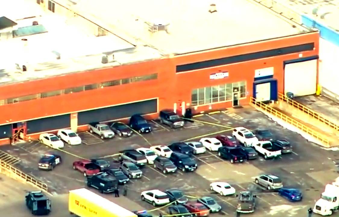 Área de complexo industrial onde um atirador fez disparos em Aurora, Illinois, Estados Unidos - 15/2/2019
