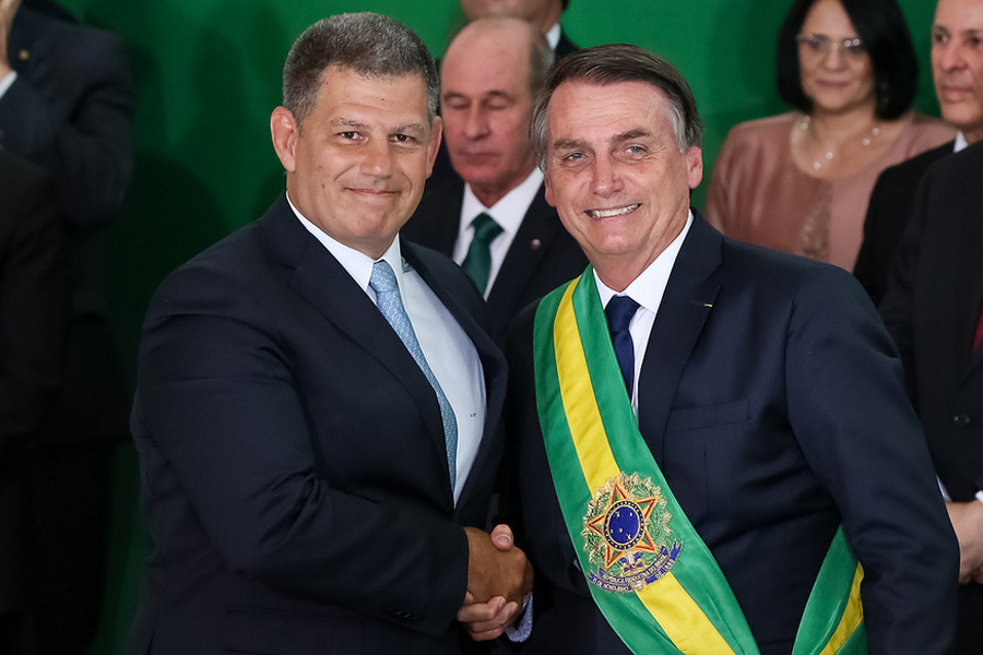 Bolsonaro cumprimenta Bebianno durante Cerimônia de Nomeação dos Ministros - 1/1/2019