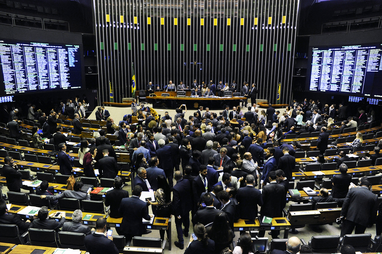 Plenário da Câmara confirma primeira derrota do governo Bolsonaro ...