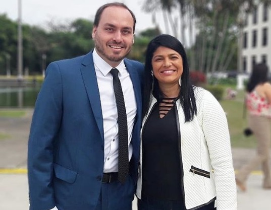 Preferida dos Bolsonaro rejeita críticas a Carlos: ‘É minha inspiração ...