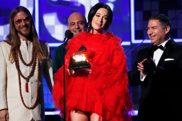 A cantora Kacey Musgraves vence na categoria de 'Álbum do ano' por 'Golden Hour', durante cerimônia de premiação do Grammy, realizada em Los Angeles - 10/02/2019
