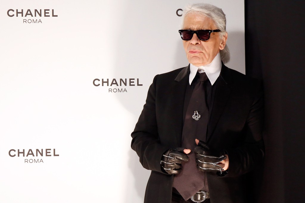 Karl Lagerfeld durante jantar em comemoração a inauguração de no Boutique da Chanel em Roma, Itália - 19/02/2015