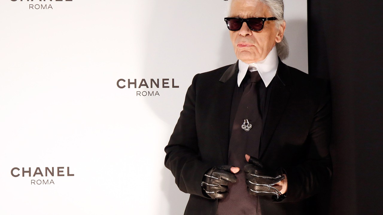 Karl Lagerfeld durante jantar em comemoração a inauguração de no Boutique da Chanel em Roma, Itália - 19/02/2015